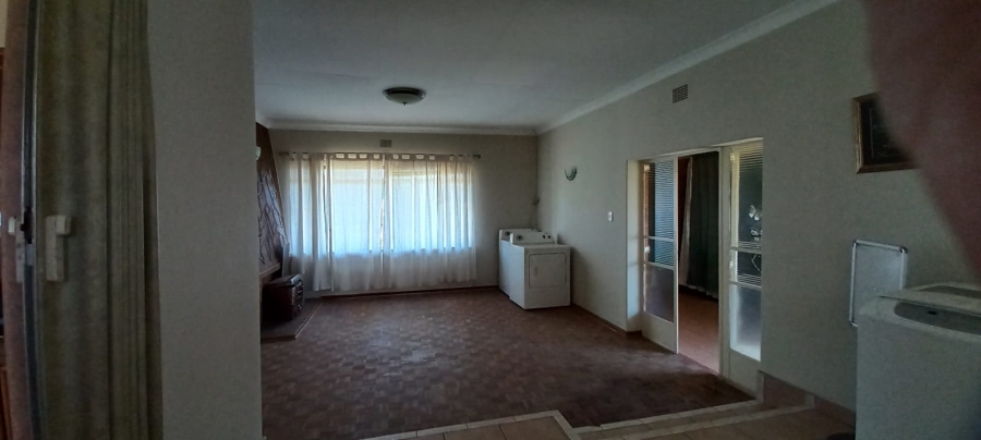 4 Bedroom Property for Sale in Adamayview North West